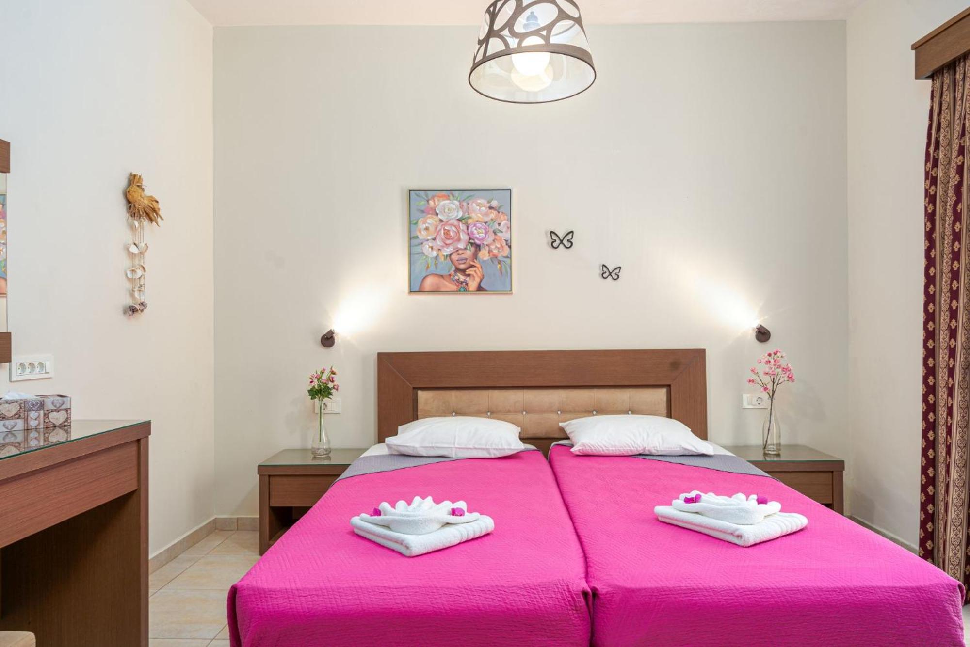 Stathis Beachfront Luxury Rooms Kalamákion Chambre photo