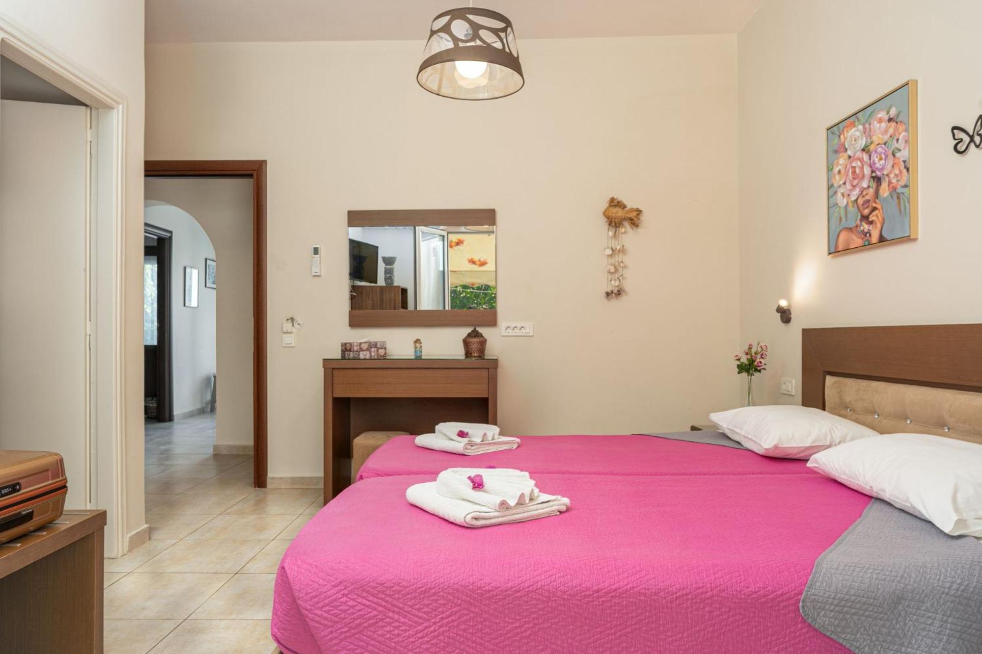 Stathis Beachfront Luxury Rooms Kalamákion Chambre photo