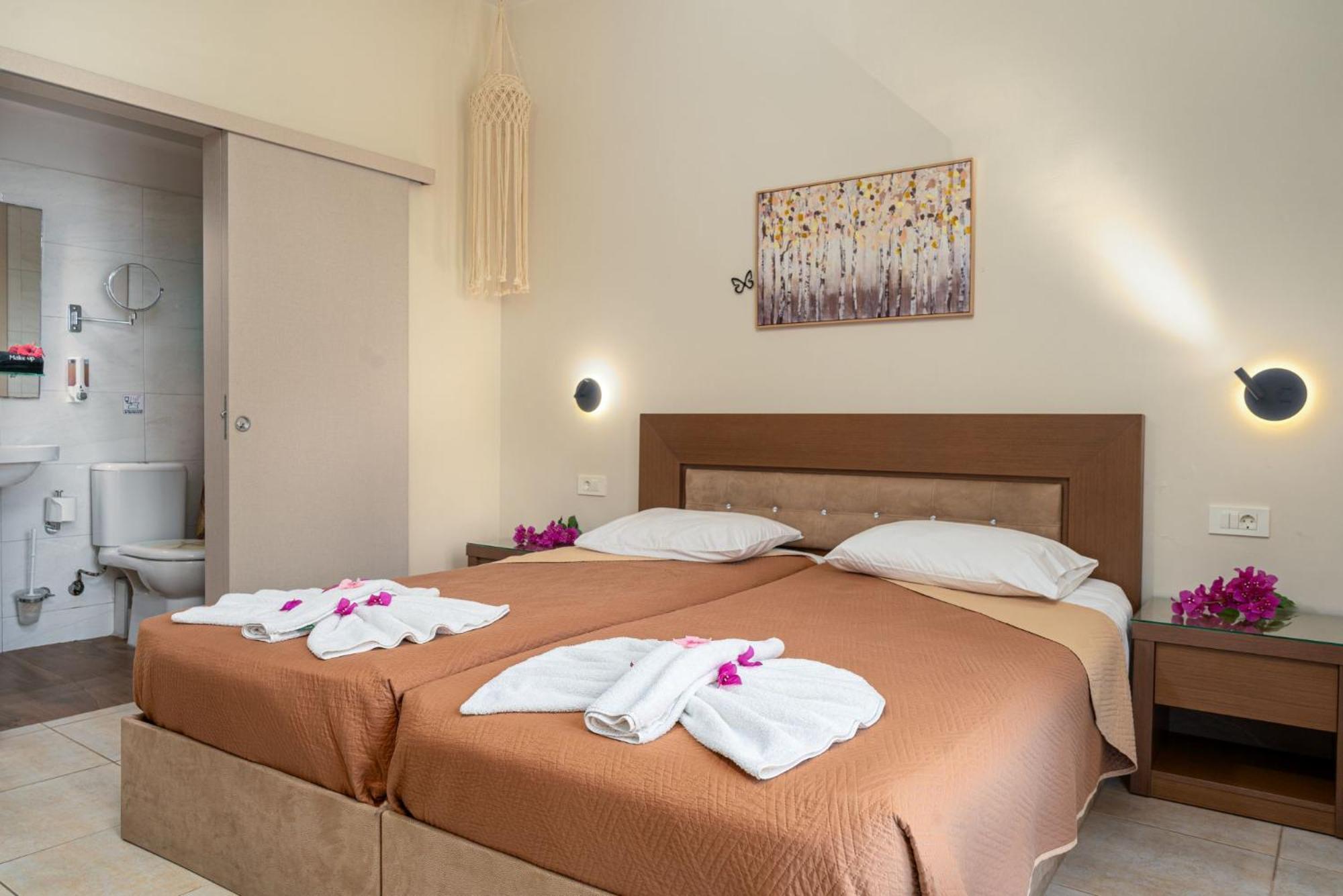Stathis Beachfront Luxury Rooms Kalamákion Chambre photo